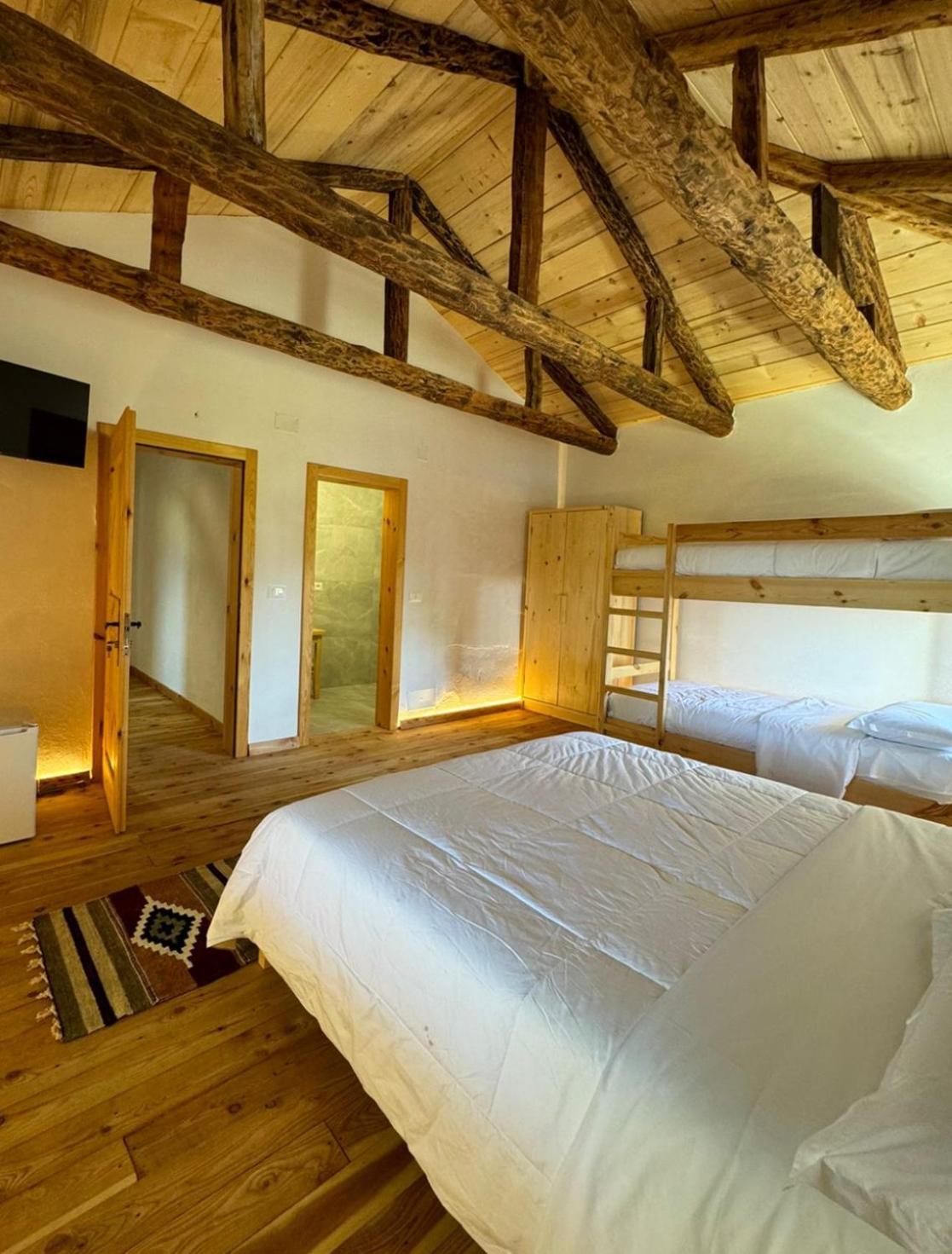 Guesthouse Vitoria - Mrizi I Zanave Fishte Ngoại thất bức ảnh