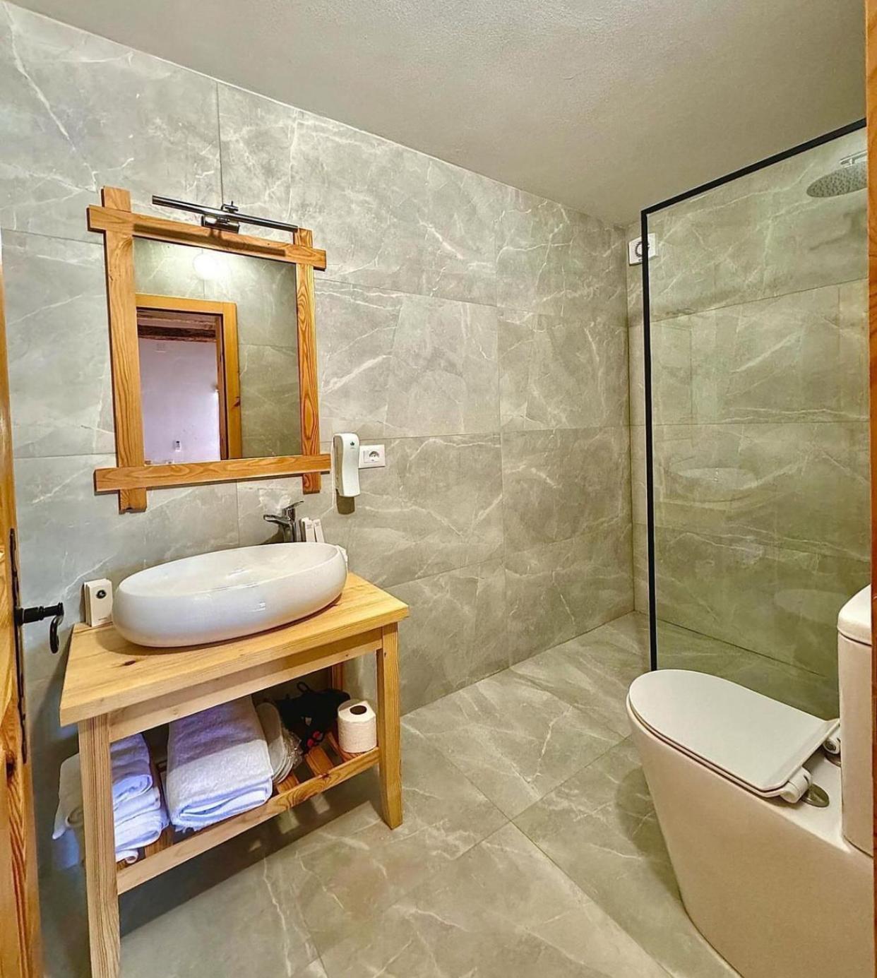 Guesthouse Vitoria - Mrizi I Zanave Fishte Ngoại thất bức ảnh
