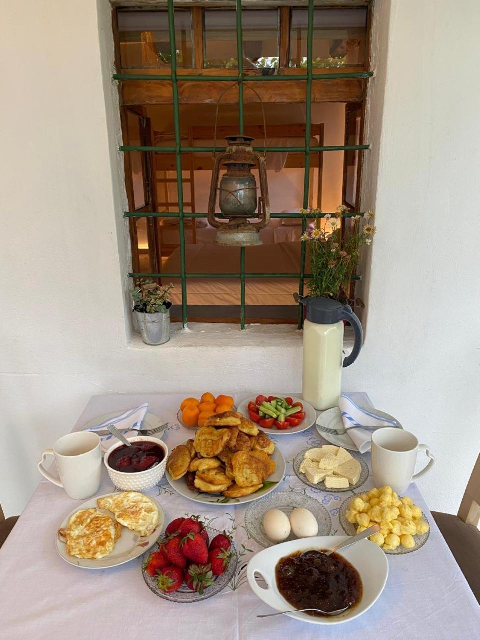 Guesthouse Vitoria - Mrizi I Zanave Fishte Ngoại thất bức ảnh